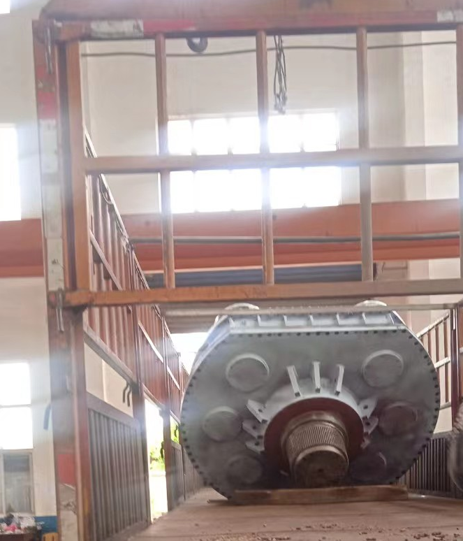 西安鑫坤建筑工程有限公司6x30KW齿轮箱发货，安装于3000土压平衡顶管机